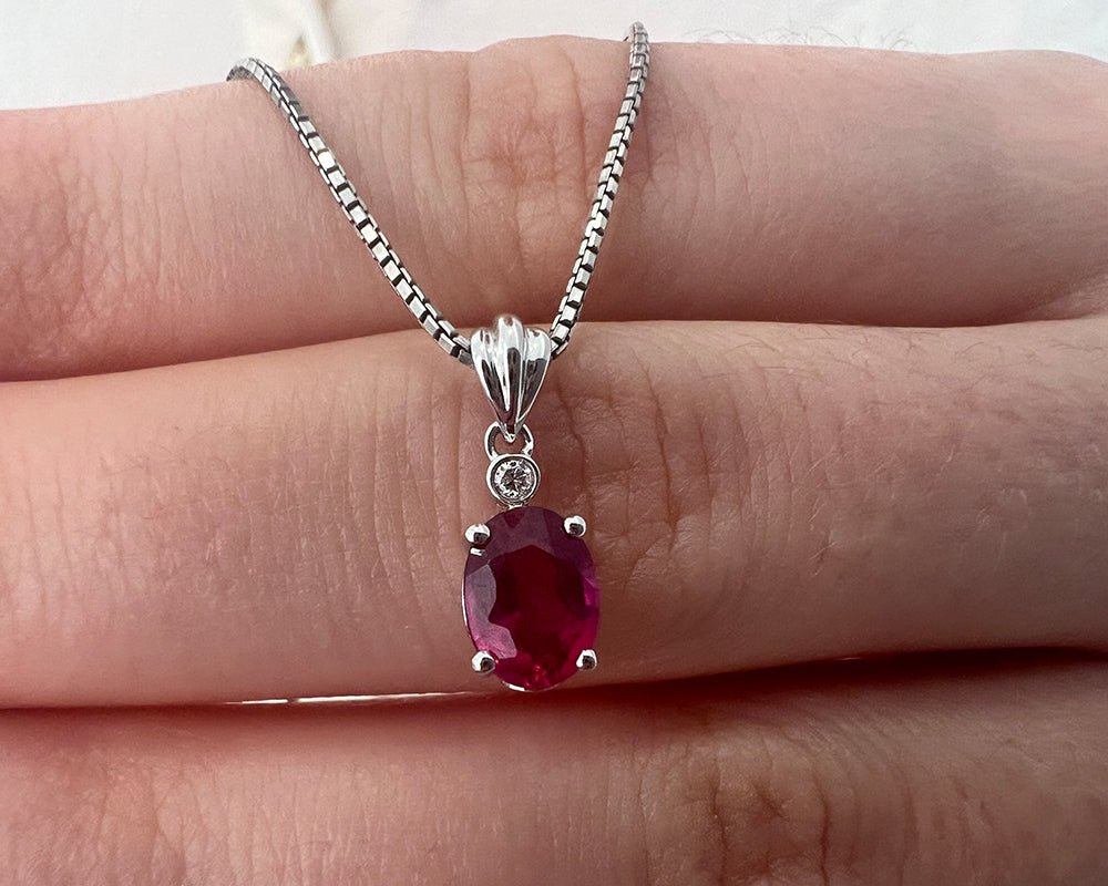 18K White Gold 0.80 ct Ruby Pendant with Natural Diamond