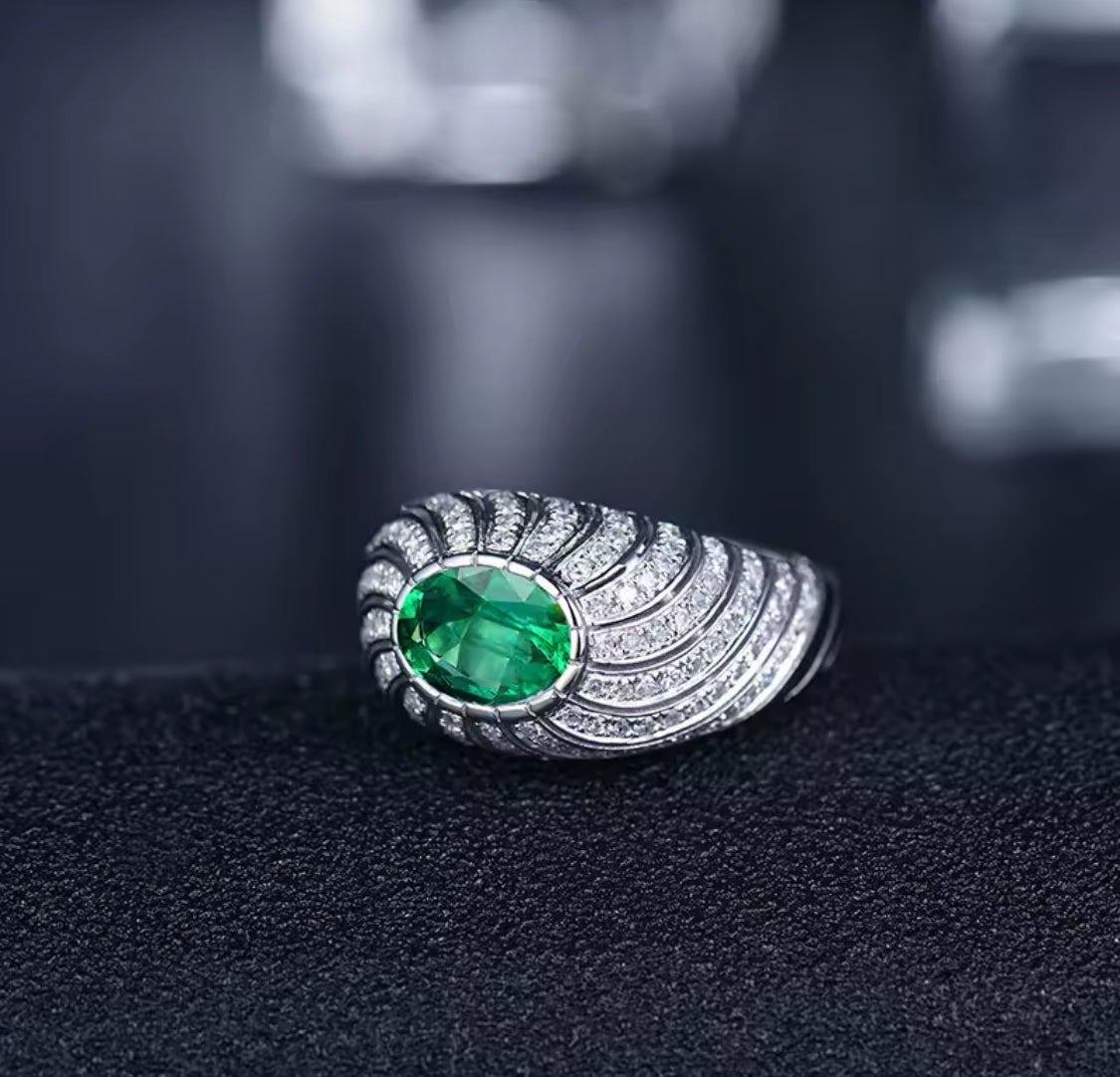 18Kt Gold Diamond 0.80 ct Emerald Ring (Unisex)