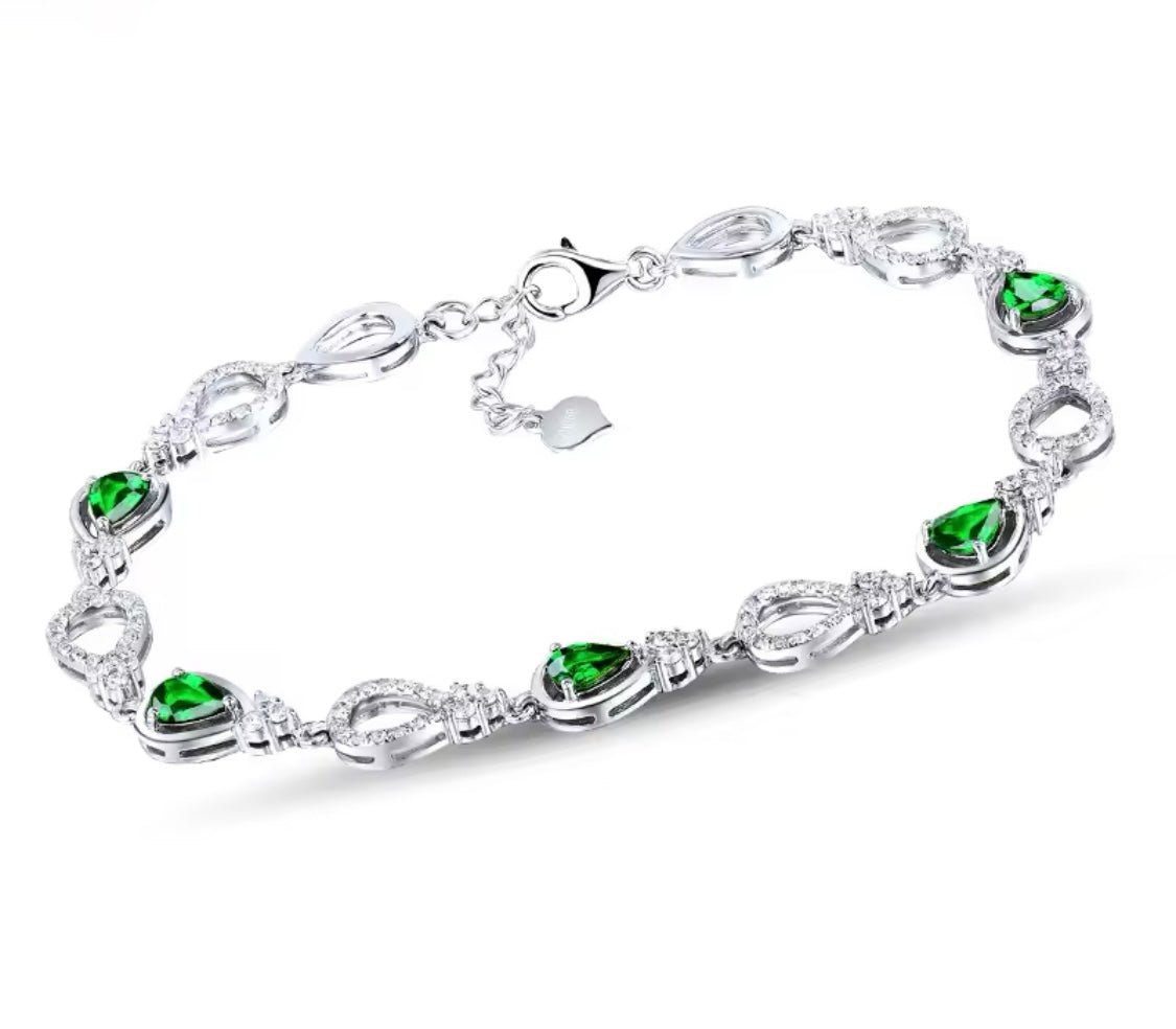 18Kt White Gold Tsavorite 1.35 ct Bracelet with Diamonds 0.75 ct