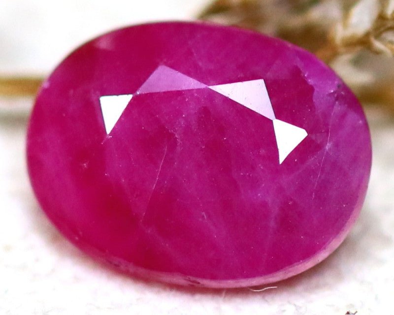 Burma Pinkish Red Ruby - 2.57 ct