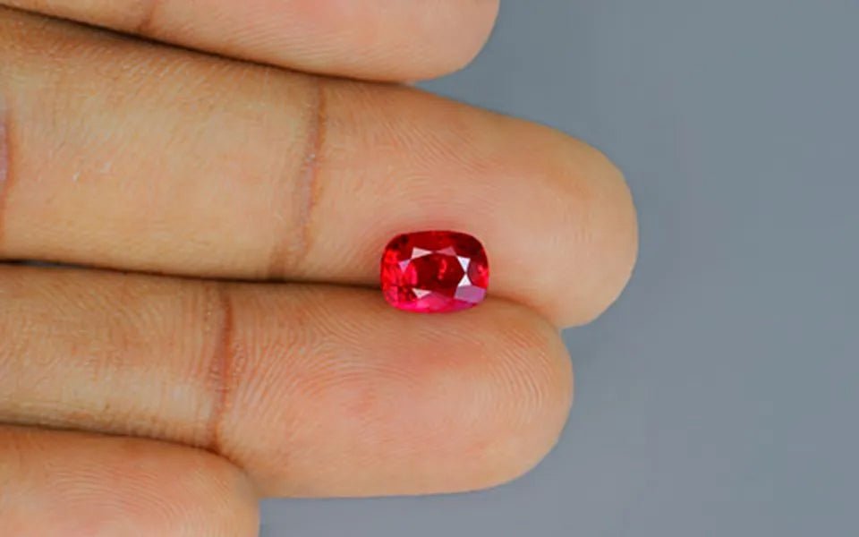 How to Choose a Ruby: Expert Guide for Collectors, Jewelers, and Investors - SOSNA Gems
