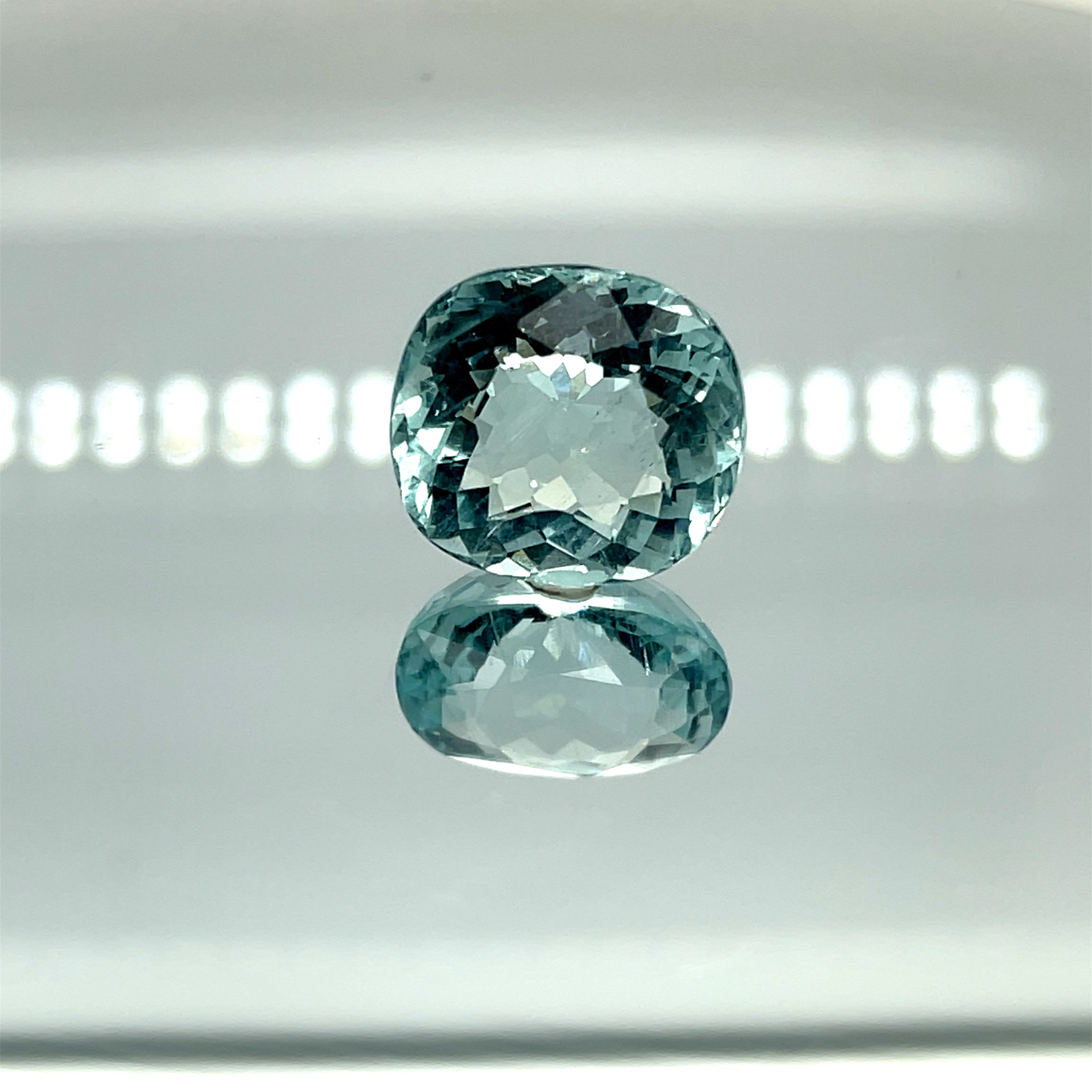 Natural Aquamarine 10.37 ct – Oval Cut, Untreated