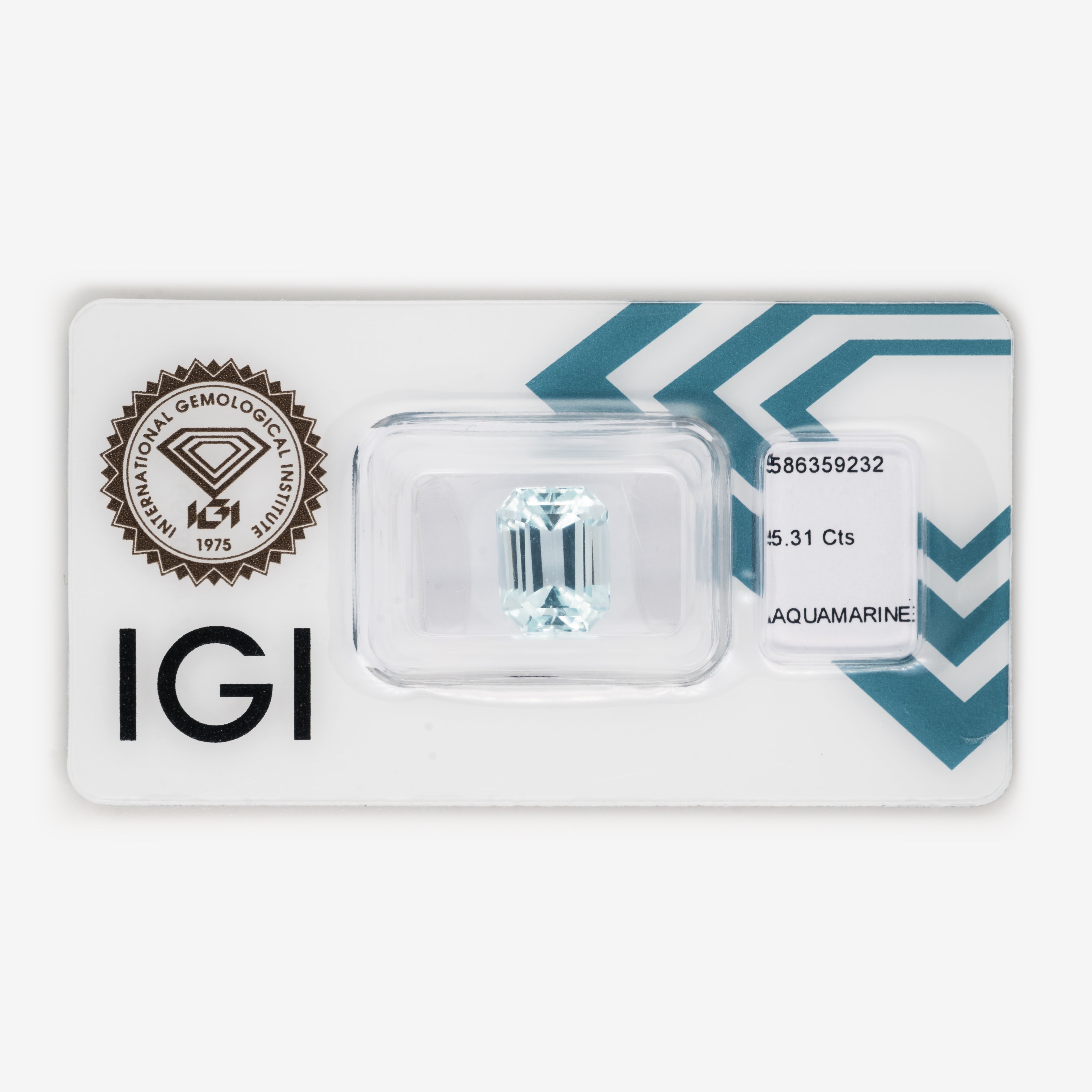 Natural Aquamarine 5.31 ct – Light Greenish Blue, Emerald Cut, IGI Certified