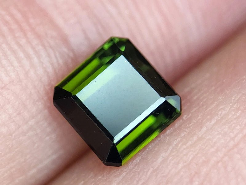 Natural Green Tourmaline 1.54 ct – Square Cut, Untreated