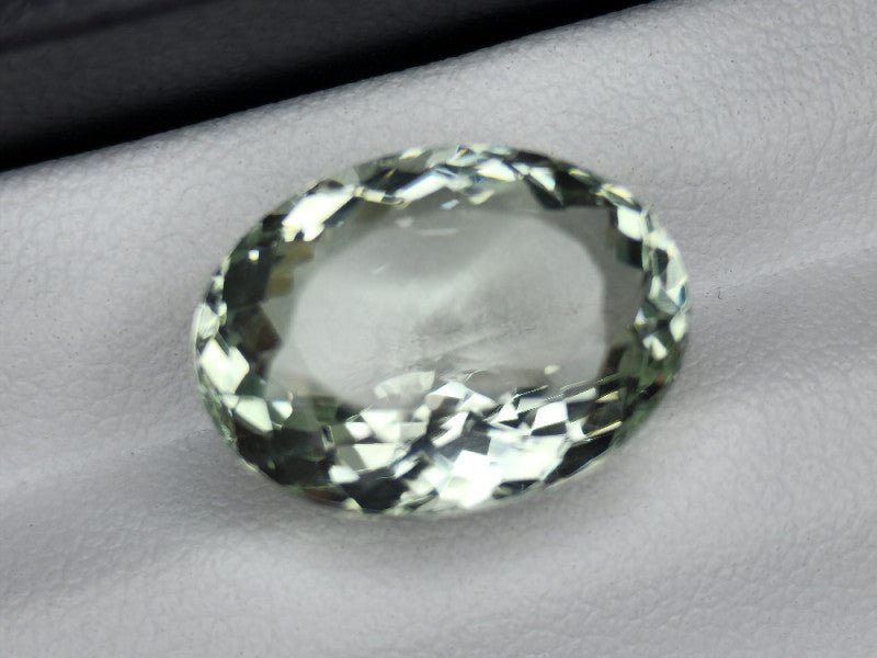 Natural Prasiolite 9.00 ct – Green Amethyst, Oval Cut, Heat Treated, Africa