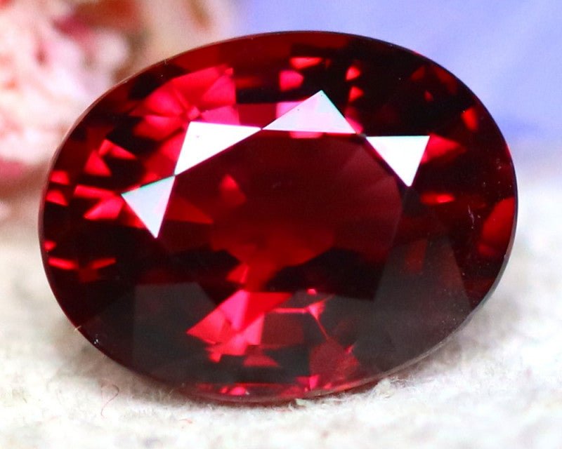 Natural Umbalite Garnet 2.44 ct – Oval Cut, Untreated