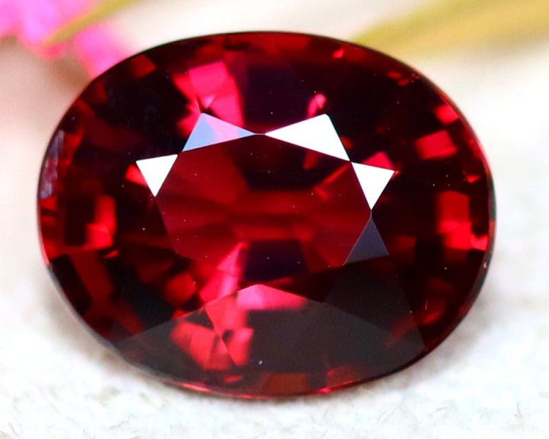 Natural Umbalite Garnet 2.50 ct – Oval Cut, Untreated