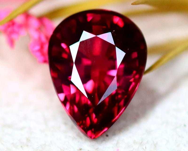 Natural Umbalite Garnet 2.55 ct – Pear Cut, Untreated