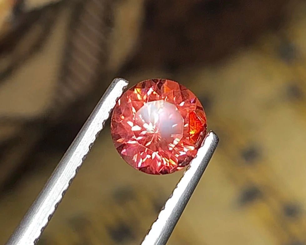 Natural Zircon 1.14 ct – Round Brilliant Cut, Untreated
