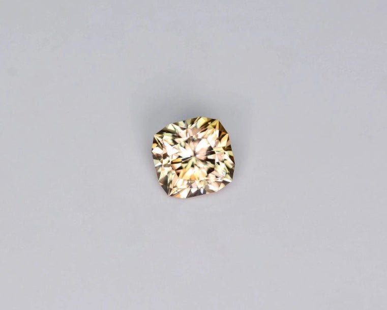 Natural Zircon 2.54 ct – Light Champagne, Cushion Cut, Untreated, Nigeria