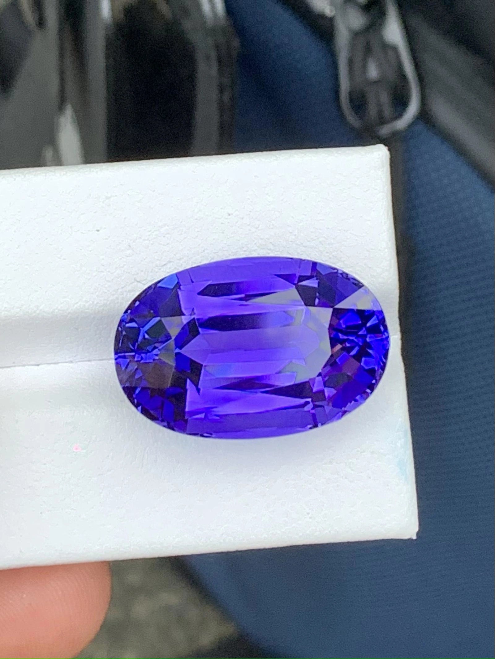 Tanzanite - 31.14 ct