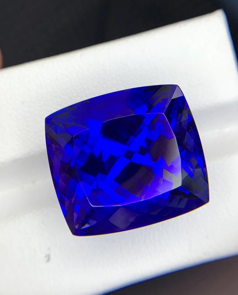 Tanzanite - 50.18 ct